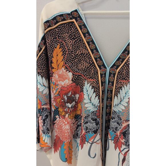 Rose + Olive Flowy Floral Top | Size 1X | Navy & Orange - Picture 2 of 3